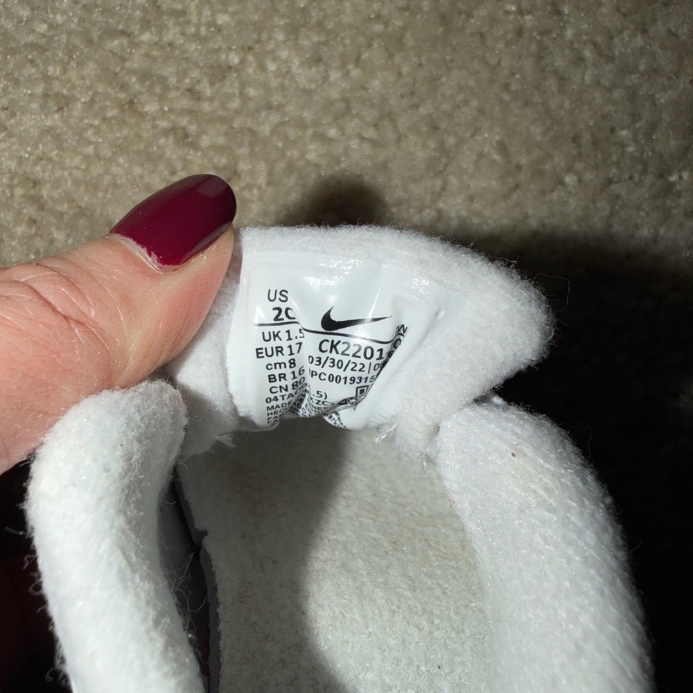 Nike Kids' All-White Sneakers - Picture 4 of 5